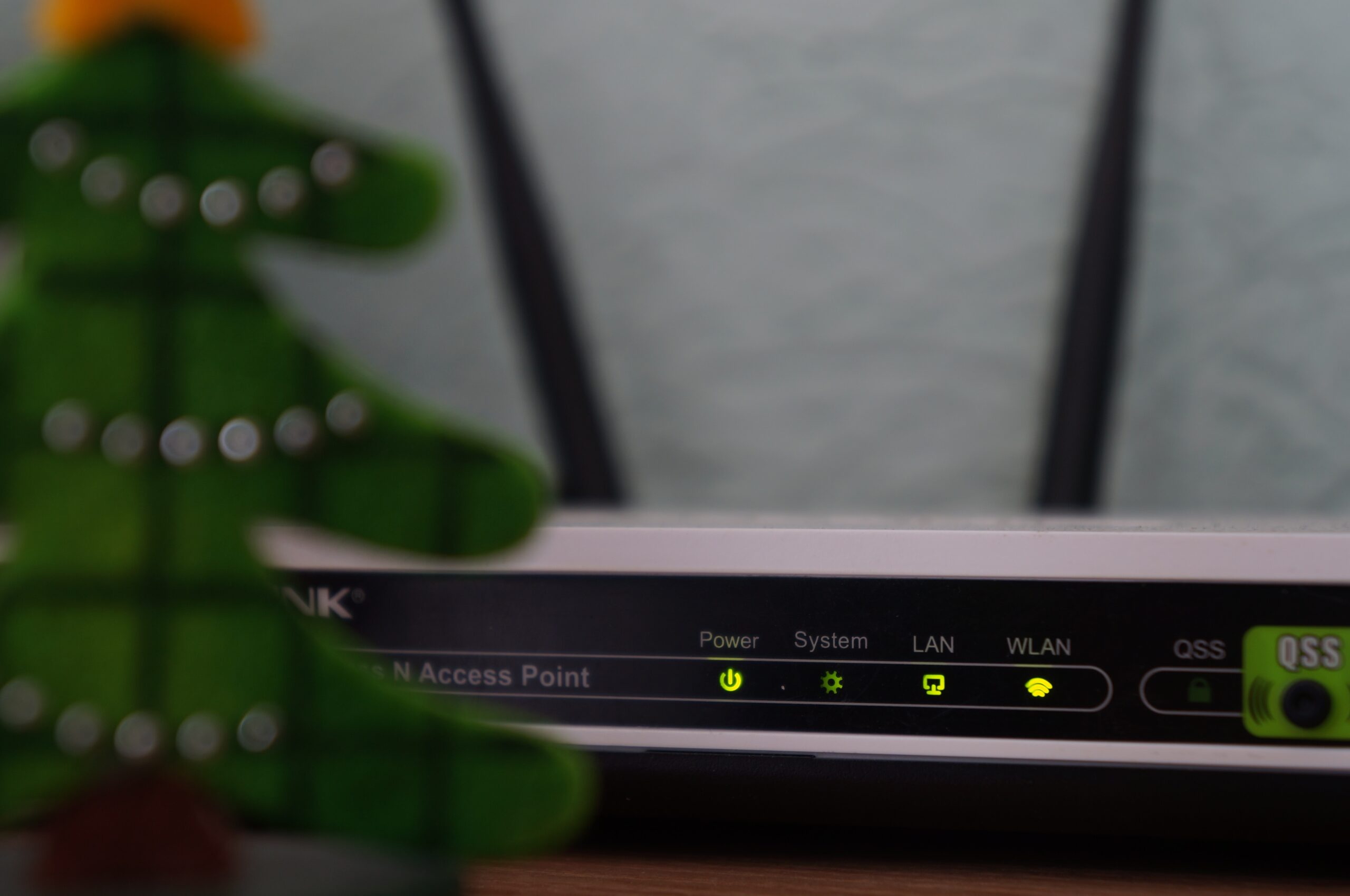 network-device-wi-fi-router-scaled-1